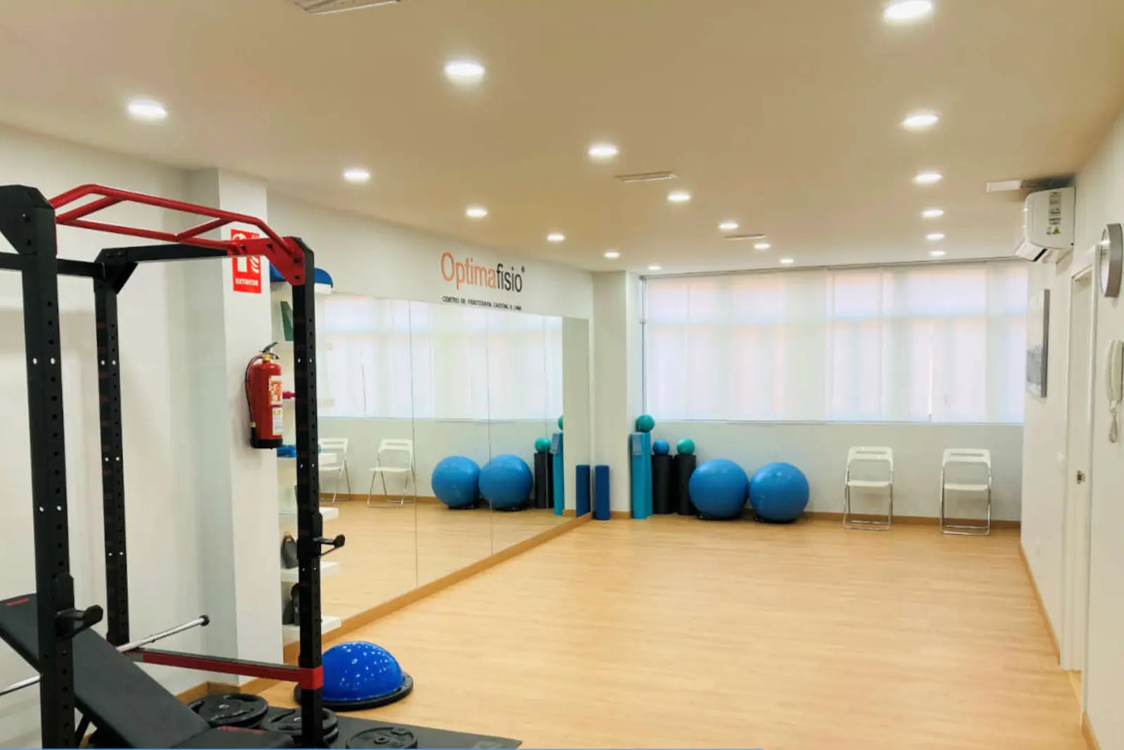 Sala de ejercicio terapéutico de OPTIMAFISIO